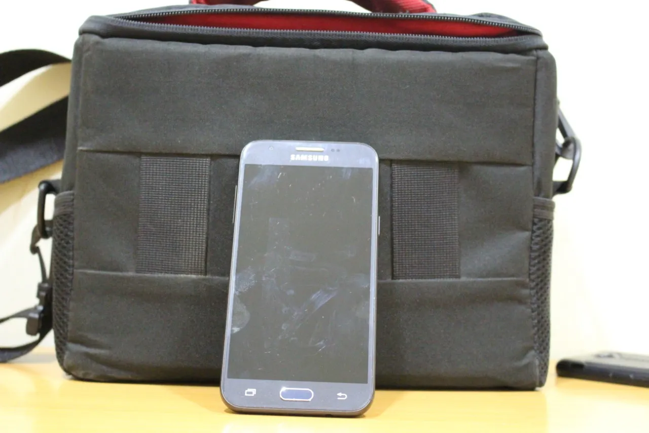Samsung Galaxy J3 Prime - photo 2
